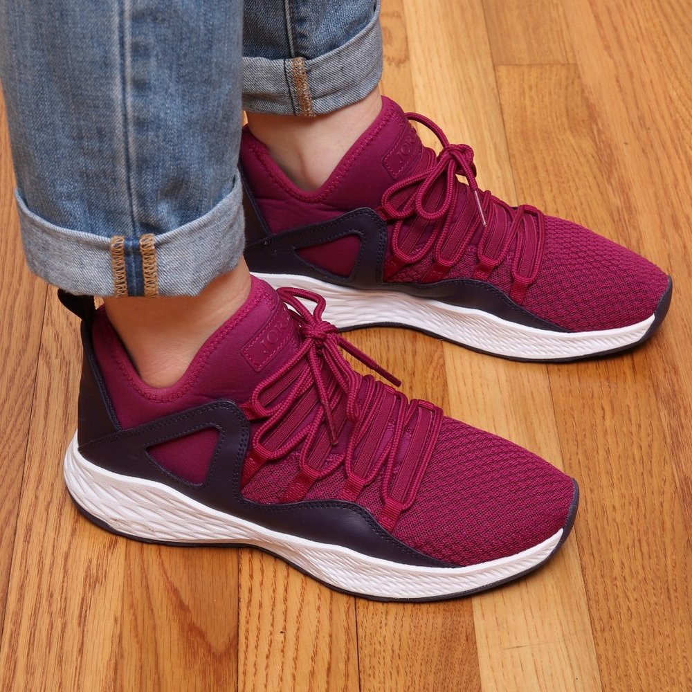 Nike Jordan Sneakers Womens 7